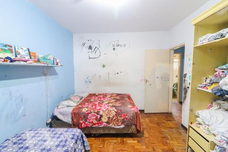 Quarto 1 de casa à venda com 6 quartos, 330m² em Jardim Ester Yolanda, São Paulo