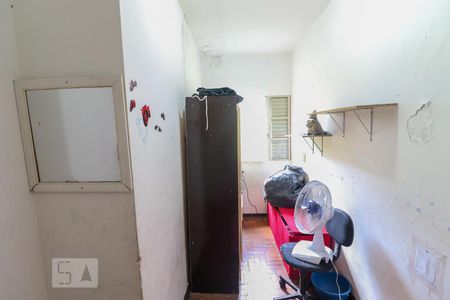 Quarto 2 de casa à venda com 6 quartos, 330m² em Jardim Ester Yolanda, São Paulo
