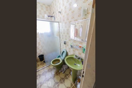 Casa à venda com 330m², 6 quartos e 2 vagasBanheiro 1