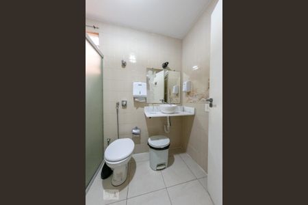 Casa para alugar com 300m², 7 quartos e 7 vagasBanheiro Social