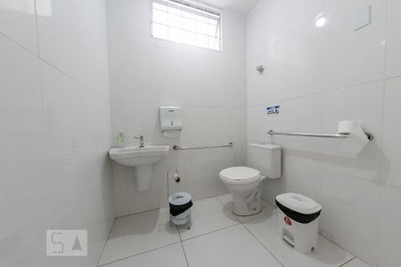 Casa para alugar com 300m², 7 quartos e 7 vagasLavabo