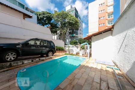 Casa para alugar com 300m², 7 quartos e 7 vagasPiscina