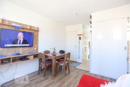 Sala de apartamento à venda com 2 quartos, 40m² em Mário Quintana, Porto Alegre