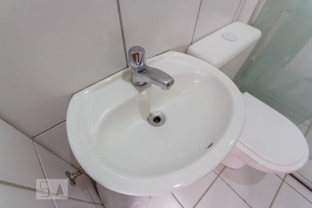 Banheiro de kitnet/studio para alugar com 1 quarto, 28m² em Asa Sul, Brasília
