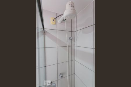 Banheiro de kitnet/studio para alugar com 1 quarto, 28m² em Asa Sul, Brasília