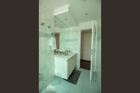 Apartamento à venda com 175m², 4 quartos e 4 vagasBanheiro