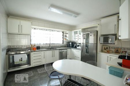 Apartamento à venda com 175m², 4 quartos e 4 vagasCozinha