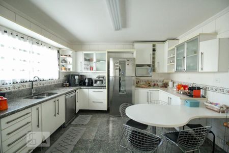 Apartamento à venda com 175m², 4 quartos e 4 vagasCozinha