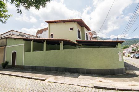 Casa de condomínio para alugar com 118m², 3 quartos e 2 vagas Casa de condomínio para alugar com 118m², 3 quartos e 2 vagasFachada