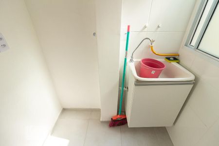 Apartamento para alugar com 45m², 2 quartos e 1 vaga Apartamento para alugar com 45m², 2 quartos e 1 vagaDetalhe da Área de Serviço