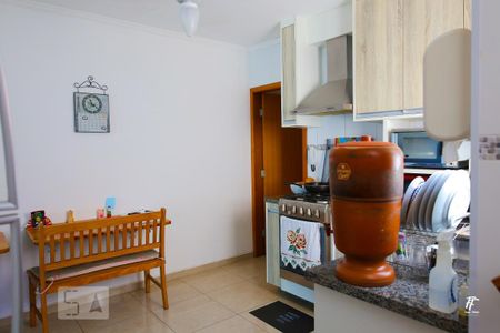 Apartamento à venda com 172m², 4 quartos e 2 vagasCozinha