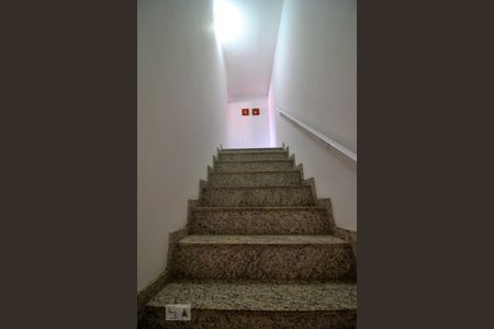 Apartamento à venda com 180m², 3 quartos e 2 vagasEscada