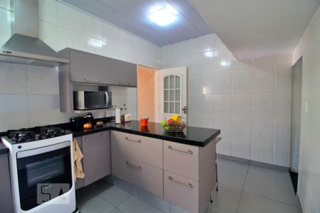 Apartamento à venda com 180m², 3 quartos e 2 vagasCozinha