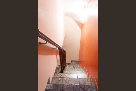 Escadas de casa à venda com 3 quartos, 285m² em Vila Patrimonial, São Paulo