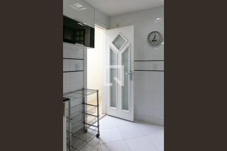 Apartamento para alugar com 205m², 3 quartos e 2 vagas Apartamento para alugar com 205m², 3 quartos e 2 vagasCozinha