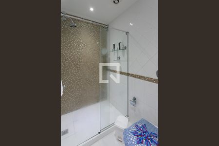 Apartamento para alugar com 205m², 3 quartos e 2 vagas Apartamento para alugar com 205m², 3 quartos e 2 vagasBanheiro da Suíte 1