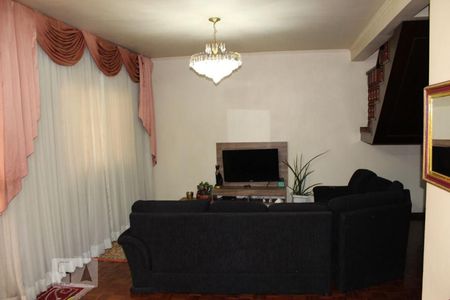 Sala de casa para alugar com 3 quartos, 207m² em Vila Virginia, Itaquaquecetuba