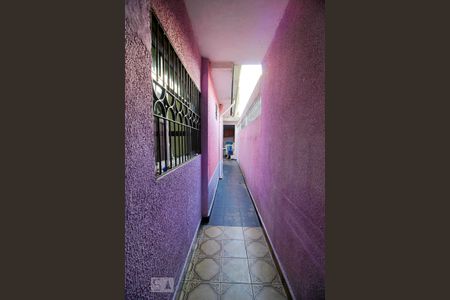 Casa à venda com 136m², 2 quartos e 2 vagasCorredor / Área de Serviço