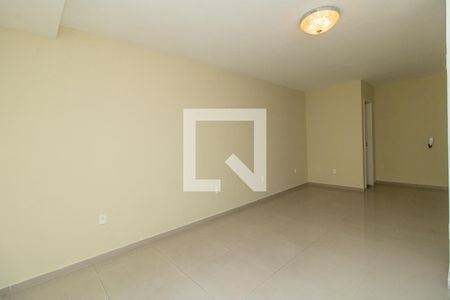 Sala de casa para alugar com 2 quartos, 180m² em Vila Valqueire, Rio de Janeiro