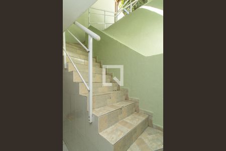 Casa à venda com 180m², 2 quartos e 1 vagaEscada Acesso Terraço