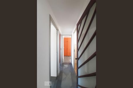 Corredor de apartamento para alugar com 3 quartos, 77m² em Engenho Novo, Rio de Janeiro