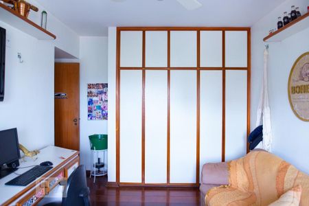 Apartamento à venda com 150m², 3 quartos e 2 vagas Apartamento à venda com 150m², 3 quartos e 2 vagasSuite 3