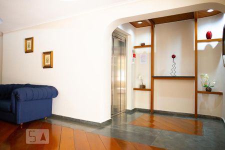Apartamento à venda com 150m², 3 quartos e 2 vagas Apartamento à venda com 150m², 3 quartos e 2 vagasHall de entrada