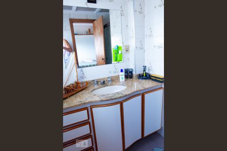 Apartamento à venda com 150m², 3 quartos e 2 vagas Apartamento à venda com 150m², 3 quartos e 2 vagasSuite 3 Banheiro