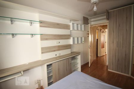 Quarto 1 de apartamento à venda com 2 quartos, 63m² em Petrópolis, Porto Alegre
