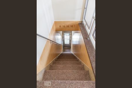 Casa para alugar com 70m², 2 quartos e sem vagaEscada