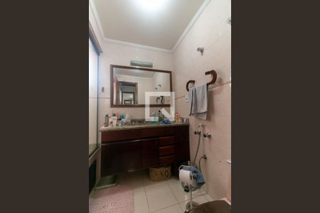 Apartamento à venda com 258m², 3 quartos e 3 vagasBanheiro da Suíte