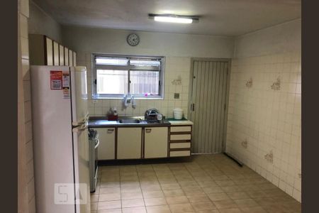 Casa à venda com 200m², 3 quartos e 1 vaga Casa à venda com 200m², 3 quartos e 1 vagaCozinha