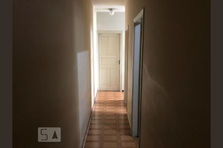Casa à venda com 200m², 3 quartos e 1 vaga Casa à venda com 200m², 3 quartos e 1 vagaCorredor
