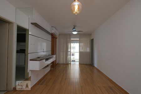 Sala de apartamento para alugar com 2 quartos, 76m² em Maracanã, Rio de Janeiro