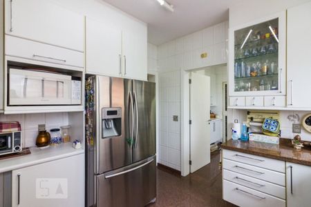 Apartamento à venda com 252m², 4 quartos e 3 vagasCozinha