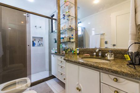 Apartamento à venda com 252m², 4 quartos e 3 vagasBanheiro