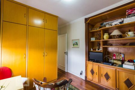 Apartamento à venda com 252m², 4 quartos e 3 vagasQuarto