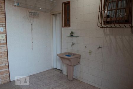 Casa de condomínio para alugar com 180m², 3 quartos e 3 vagas Casa de condomínio para alugar com 180m², 3 quartos e 3 vagasÁrea de Serviço