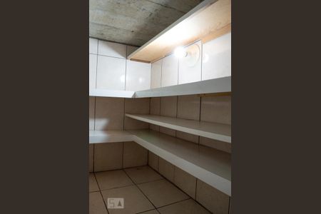 Sala de casa de condomínio para alugar com 3 quartos, 180m² em Campo Grande, Rio de Janeiro