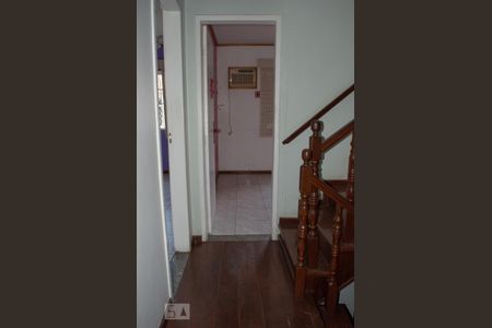 Casa de condomínio para alugar com 180m², 3 quartos e 3 vagas Casa de condomínio para alugar com 180m², 3 quartos e 3 vagasCorredor