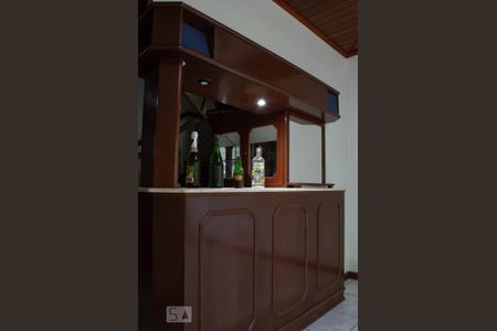 Casa de condomínio para alugar com 180m², 3 quartos e 3 vagas Casa de condomínio para alugar com 180m², 3 quartos e 3 vagasSala