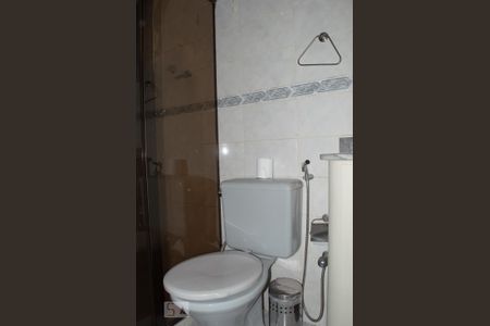 Casa de condomínio para alugar com 180m², 3 quartos e 3 vagas Casa de condomínio para alugar com 180m², 3 quartos e 3 vagasBanheiro da Suíte