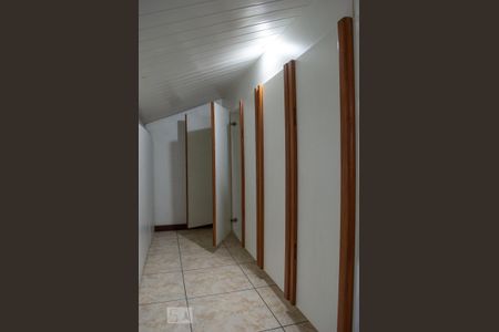 Casa de condomínio para alugar com 180m², 3 quartos e 3 vagas Casa de condomínio para alugar com 180m², 3 quartos e 3 vagasSala de Televisão - Armários