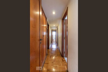 Corredor de apartamento à venda com 3 quartos, 149m² em Santa Cecília, São Paulo