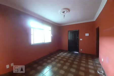 Sala de casa à venda com 3 quartos, 150m² em Cordovil, Rio de Janeiro
