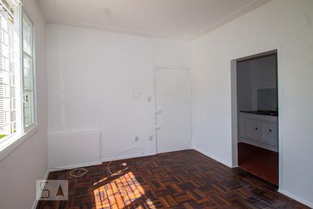 Sala/Quarto de kitnet/studio para alugar com 1 quarto, 22m² em Cidade Baixa, Porto Alegre