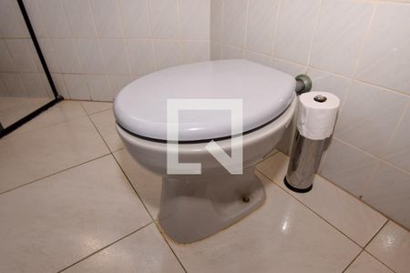 Apartamento para alugar com 74m², 2 quartos e 1 vaga Apartamento para alugar com 74m², 2 quartos e 1 vagaBanheiro da Suíte