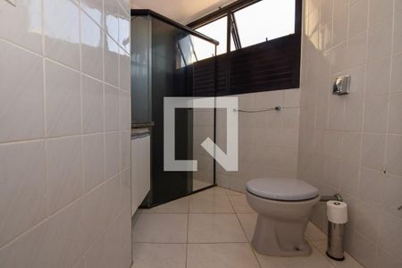 Apartamento para alugar com 74m², 2 quartos e 1 vaga Apartamento para alugar com 74m², 2 quartos e 1 vagaBanheiro da Suíte
