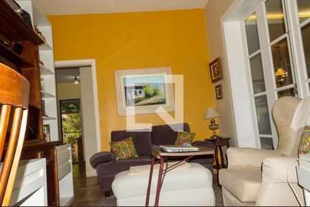 Apartamento à venda com 250m², 4 quartos e 2 vagas Apartamento à venda com 250m², 4 quartos e 2 vagasQuarto 2