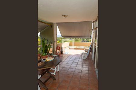 Apartamento à venda com 250m², 4 quartos e 2 vagas Apartamento à venda com 250m², 4 quartos e 2 vagasVaranda da Sala